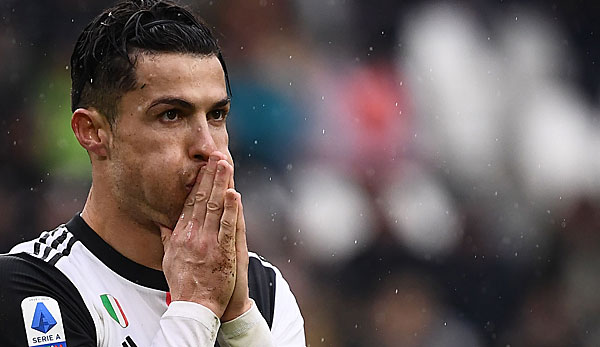 Cristiano Ronaldo und Juventus haben die Tabellenführung verloren.