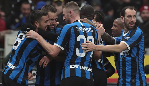 Inter Mailand will die Tabellenführung verteidigen.