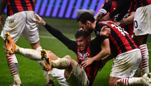 Der italienische Ex-Meister AC Mailand hat die Tabellenführung der Serie A dank eines Last-Minute-Siegs behauptet.