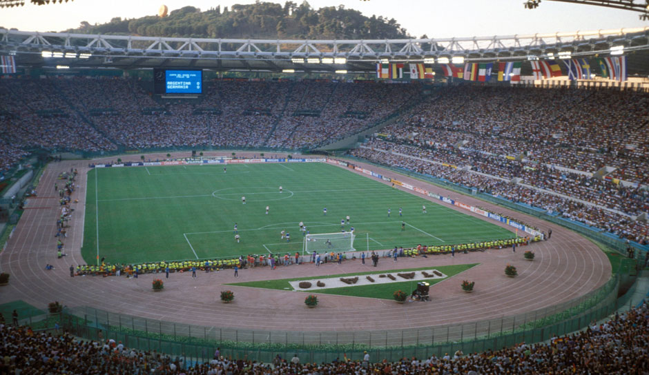 Im Sommer 1990 stieg in Italien die Weltmeisterschaft, bei der sich Deutschland seinen dritten Titel sicherte. Welche Stadien dienten als Austragungsstätten? Und was wurde aus ihnen?