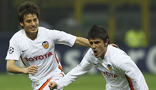 Die Superstars des FC Valencia müssen wohl verkauft werden: David Silva (l.) und David Villa