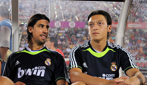 Mesut Özil (r.) und Sami Khedira sind die Deutschen Nr. sieben und acht bei Real Madrid