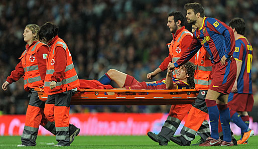 Carles Puyol verletzte sich im Spiel gegen Real Madrid schwer am Knie und fiel drei Monate aus