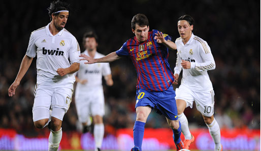 Weltfußballer Lionel Messi (M.) werden rassistische Äußerungen vorgeworfen