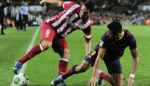 Alexis Sanchez (r.) begann im Angriff des FC Barcelona neben Lionel Messi und Neymar