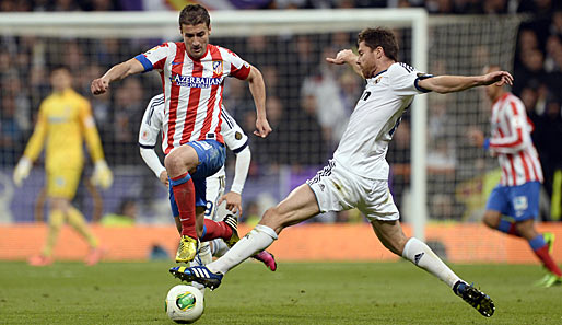Xabi Alonso (r.) wird Real Madrid den Großteil der Hinrunde fehlen