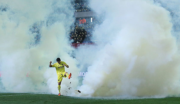 Im dichten Gas-Nebel: Die Partie Villarreal- Celta Vigo musste unterbrochen werden