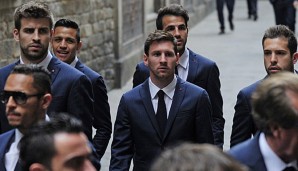 Lionel Messi und die anderen Spieler des FC Barcelona zeigten sich in tiefer Trauer