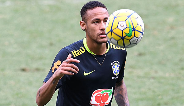 Neymar könnte laut seinem Vater teuer werden