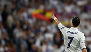 Dafür hat Cristiano Ronaldo gegen die Bayern als erster Spieler überhaupt die 100-Tore-Marke in der Champions League geknackt. Lange wird Messi darauf aber wohl auch nicht mehr warten - er traf in der Königsklasse bislang 94 Mal