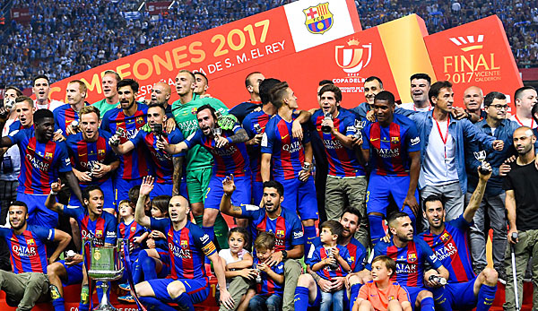 Der FC Barcelona feiert 2017 den erneuten Gewinn der Copa del Rey