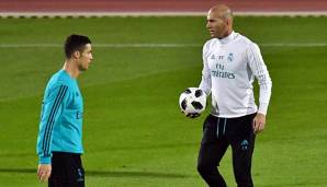 Zinedine Zidane und Ronaldo im Training vor der Klub-WM