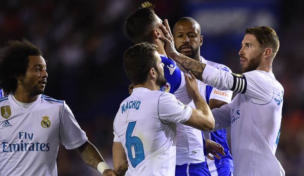 Ein heißer Fitght: Real Madrid spielt gegen Deportivo La Coruna.