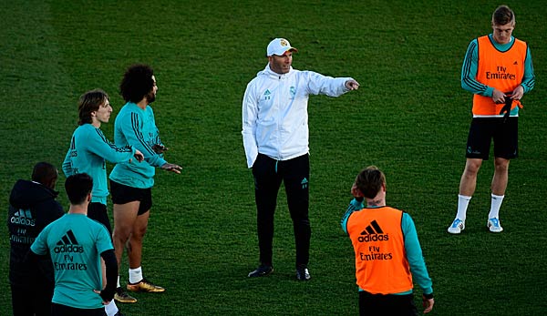 Zidane will Real Madrid weiterhin trainieren.