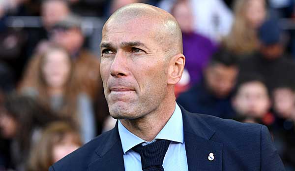 Zinedine Zidane zeigt sich unbeeindruckt von Spekulationen um seine Person.