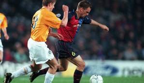 Kurz vor der Jahrtausendwende übernahm der Niederländer Ronald de Boer die Nummer 6. Nach seiner glorreichen Zeit bei Ajax holte er sich 1999 noch den spanischen Meistertitel mit Barca und ließ dann seine Karriere in Schottland und Katar ausklingen.