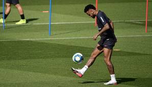 Neymar trainiert am Donnerstag noch ganz normal mit Paris Saint-Germain.