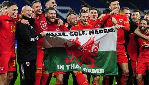Nach der EM-Qualifikation mit seinem Heimatland posierte Bale mit einer walisischen Fahne mit der Aufschrift: "Wales. Golf. Madrid. In dieser Reihenfolge." Eine klare Ansage, was ihm wie wichtig ist.