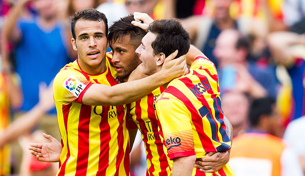 Sandro Ramirez (l.) spielte mit Lionel Messi und Neymar beim FC Barcelona zusammen.
