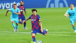 Lionel Messi einen Elfmeter provoziert und dann selbst zum 2:0 verwandelt.