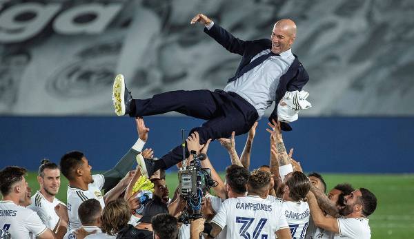 Zinedine Zidane ließ sich nach dem 34. Meistertitel ordentlich feiern.