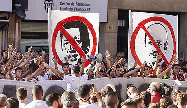 Im Fadenkreuz der Valencia-Fans: Peter Lim und Anil Murthy.