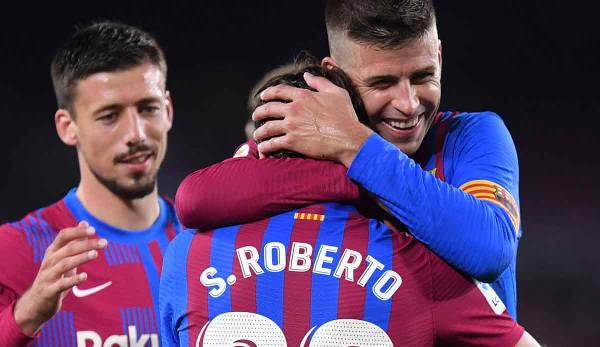 Nach Gerard Pique (34) werden auch die drei weitere Mitglieder aus dem Mannschaftsrat des FC Barcelona, um den finanziell angeschlagenen Klub finanziell zu unterstützen.