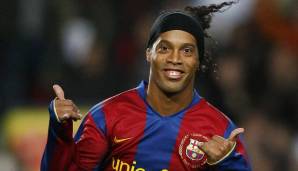 MITTELFELD: Ronaldinho (früher unter anderem Barcelona): Den einstigen Weltfußballer erlebte Pedri nicht mehr als Mitspieler. Dennoch berief er ihn in sein Team.