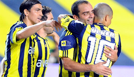 Semih Sentürk (r.) steuerte gegen Antalya zwei Treffer zum Sieg bei