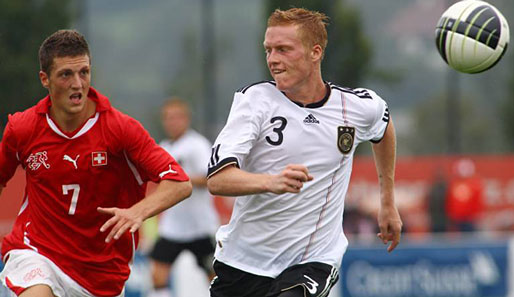 Nicolai Lorenzoni (r.) vom SC Freiburg stieg in dieser Saison zum deutschen U-20-Nationalspieler auf