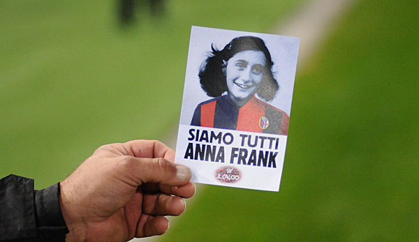 Die "Irriducibili" von Lazio Rom hatten Anne Frank im Trikot des Stadtrivalen AS Rom abgebildet und antisemitische und faschistische Parolen gebrüllt