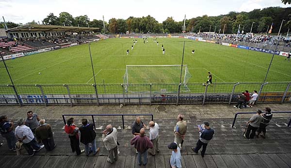 Das Karl-Liebknecht-Stadion wurde 1976 eröffnet und ist seitdem die Heimspielstätte des SV Babelsberg 03 und vom 1. FFC Turbine Potsdam.