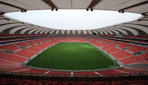 Das Mandela-Bay-Stadion in Port Elizabeth bietet Platz für 46.000 Fußballfans
