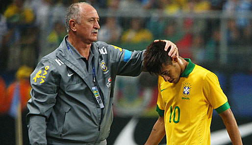 Nimmt Neymar in Schutz: Brasiliens Trainer Luiz Felipe Scolari
