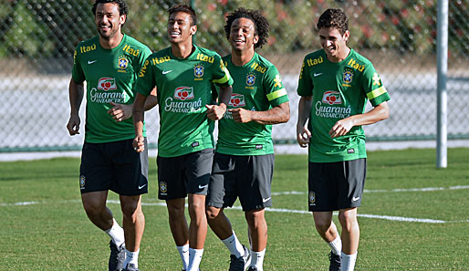 Gute Laune bei der Selecao: Neben Neymar und Co. ist auch David Luiz wieder fit