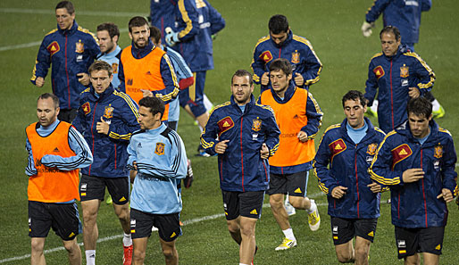 Vorfreude sieht anders aus: Die spanische Nationalmannschaft bei der Vorbereitung zum Confed Cup