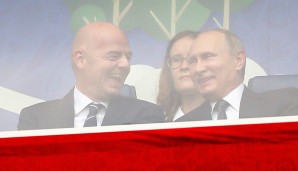 Gut Lachen hatten Gianni Infantino und Wladimir Putin - kein Wunder bei diesem Anblick