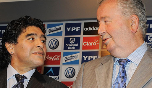 Maradona will seinen Trainerstab selbst auswählen - auch gegen den Willen seines Präsidenten