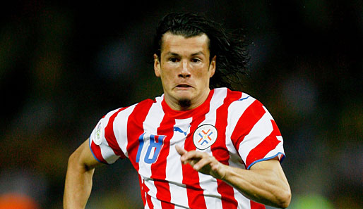 Nelson Valdez musste mit Paraguay eine 0:2-Niederlage gegen Uruguay hinnehmen