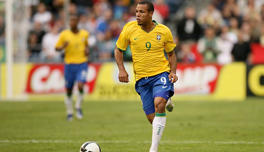 Luis Fabiano: Erst traf der Angreifer für Brasilien, dann flog er vom Platz