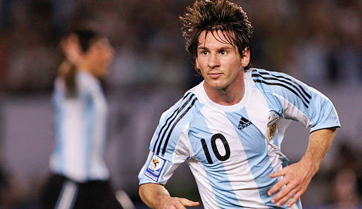 Lionel Messi geriet mit Argentinien in Ecuador mit 0:2 unter die Räder