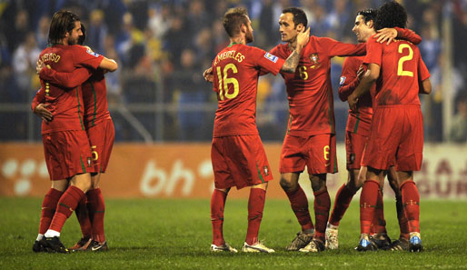 Die Portugiesen konnten nach dem Match in Bosnien augelassen feiern