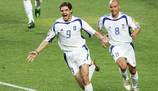 Angelos Charisteas (l.) köpfte Griechenland 2004 zur Europameisterschaft