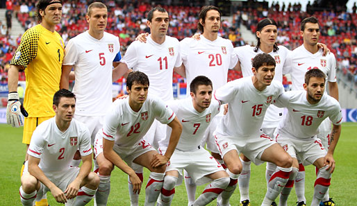 Serbien qualifizierte sich noch vor Frankreich als Gruppen-Erster für die WM