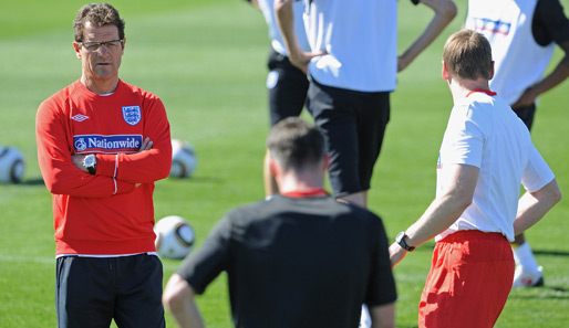 Fabio Capello hat seinen Vertrag als Nationaltrainer von England bis 2012 verlängert