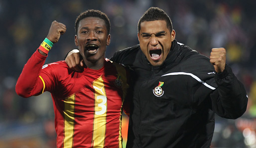 Geschafft! Asamoah Gyan (l.) und Kevin-Prince Boateng bejubeln den Viertelfinal-Einzug