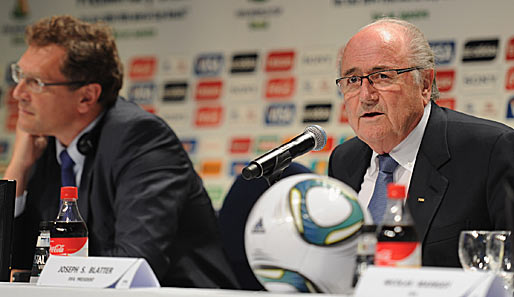 FIFA-Präsident Sepp Blatter kann sich den Einsatz von Torkameras bei der WM 2014 vorstellen