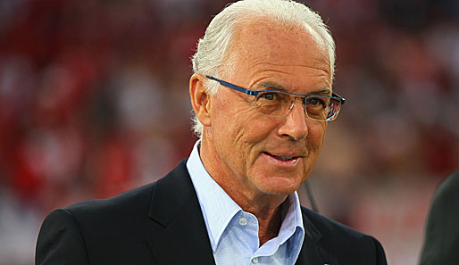 Franz Beckenbauer spricht sich für eine Winter-WM 2022 in Katar aus