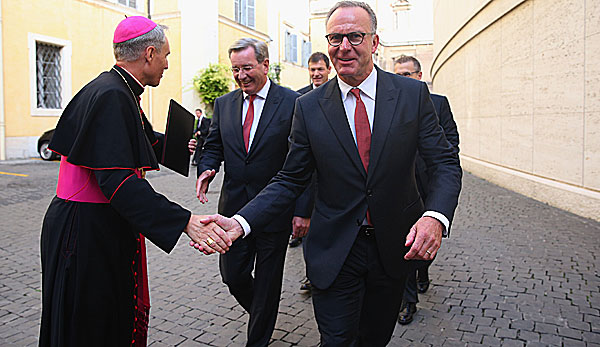Karl-Heinz Rummenigge war mit den Bayern zu Besuch beim Papst