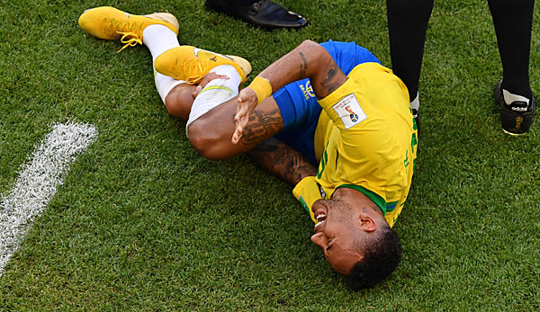 Neymar hat mit einer Schauspieleinlage für Wirbel gesorgt.